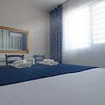 Blue Eye Apartment